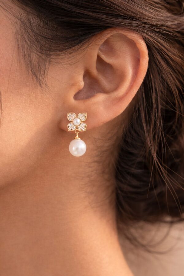 pearl bloom drop earrings